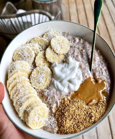 Low Carb Overnight Oats, Coconut Overnight Oats, Ricotta Pie, Oat Bowls, Chia Overnight Oats, Breakfast Cookie Recipe, Coconut Protein, Banana Overnight Oats, Healthy Mood