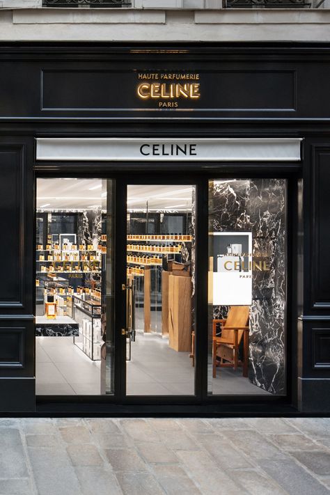 Celine : A quoi ressemble la première boutique de Haute Parfumerie Celine ? | Vogue Paris Shop Facade, Retail Signage, Store Design Boutique, Paris Store, Storefront Design, Paris Luxury, Door Inspiration, First Perfume, Perfume Store