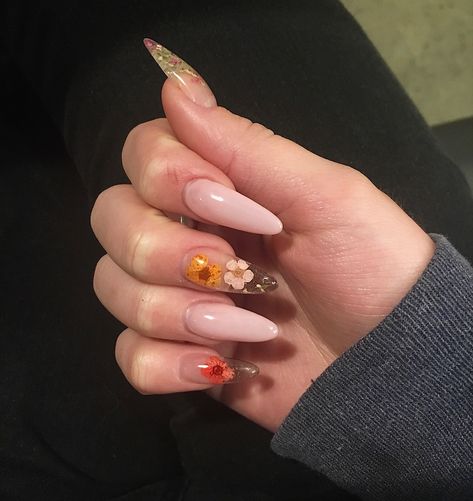 long almond manicure with real pressed flowers encapsulated into clear gel Almond Manicure, Long Almond, Clear Gel, Flower Nails, Pressed Flowers, Almond, Manicure, Nails, Flowers