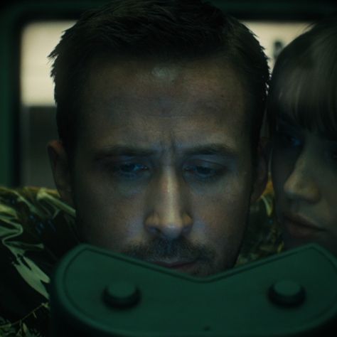 Райан Гослинг, Duos Icons, Cute Couple Dp, Blade Runner 2049, Brooklyn Baby, Couples Icons, Aesthetic Women, Ryan Gosling, Cute Profile Pictures