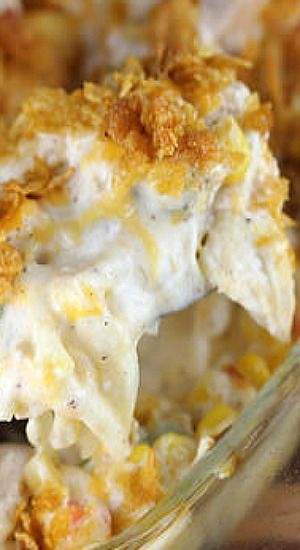 HASH BROWN CHICKEN CASSEROLE ~~~ This amazing casserole is loaded with shredded hash browns, chicken, peas, carrots, corn and a cream of chicken soup mixture. The casserole is topped with crushed corn flakes for a nice crunch. Hash Brown Chicken Casserole, Chicken Hashbrown Casserole, Chicken Peas, Chicken Soups, Brown Chicken, Shredded Hash Browns, Hash Brown, Chicken Main Dishes, Corn Flakes