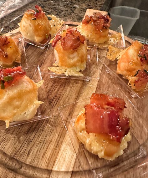 Cheese Tartlets with Bacon Onion Jam - The Tipsy Housewife Onion Tartlets, Cheese Tartlets, Bacon Onion Jam, The Tipsy Housewife, Tipsy Housewife, Appetizer Buffet, Jelly Sweet, Onion Jam, Canned Biscuits