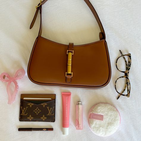 Instagram vs reality 🥹🎀🫶🏼 #girlythings #girlhood #instagramvsreality #whatsinmybag #handbag #girlboss #fyp Whats In My Bag Coquette, What’s Inside My Purse Aesthetic, What’s In My Bag Coquette, Coqquete Makeup Bag, What’s In My Purse Asthetic, What In My Bag, Essential Bag, Girly Things, Handbags