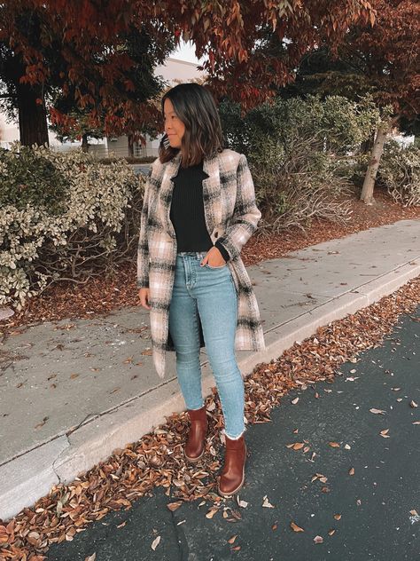 Plaid coat 
Petite coat 
Old navy Old Navy Plaid Coat, Plaid Coatigan Outfit, Plaid Peacoat Outfit, Fall Outdoor Outfits, Coatigan Outfit, Plaid Coat Outfit, Plaid Jacket Outfit, Peacoat Outfit, Blue Plaid Coat