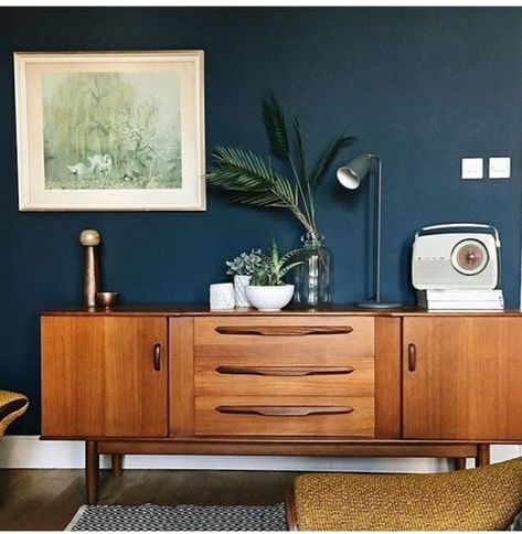 Drawer Styling, Mid Century Sideboard, Mid Century Living, Mid Century Living Room, Mid Century Modern Living, Mid Century Modern Living Room, Design Industrial, Decoration Inspiration, Retro Home Decor