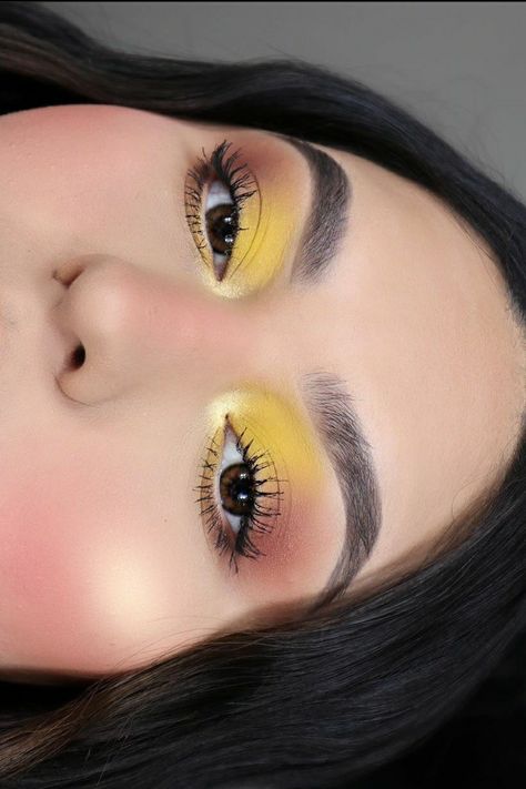 Makeup For Small Eyes, Professional Makeup Kit, Eye Makeup Images, Yellow Makeup, Yellow Eyeshadow, Makeup Face Charts, Makeup Help, Ethereal Makeup, Makeup Looks Tutorial