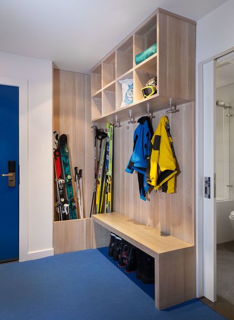 11 Ways to Create a Modern Mudroom in Your Home #dwell #mudroom #mudroomideas #storage #entryway Ski Mudroom Ideas, Ski Mudroom, Ski Mud Room, Modern Mudroom, Ski House Decor, Gear Room, Ski Room, Ski Condo, Drying Room