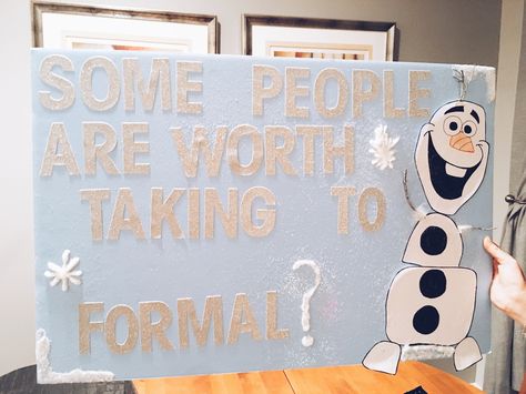 Snowball Posters Proposal, Frozen Hoco Proposal, Snowball Poster Ideas, Winter Ball Poster Ideas, Winter Formal Sign Ideas, Snowball Proposal Ideas, Winter Formal Proposals, Winter Formal Posters, Winter Formal Signs