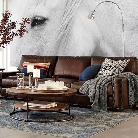 Include brown leader sofas into your living room design | Décor Aid Salon Art Deco, Best Leather Sofa, Brown Leather Sofa, Leather Living Room Set, Leather Couch, Brown Living Room, Brown Sofa, Living Room Leather, Best Sofa