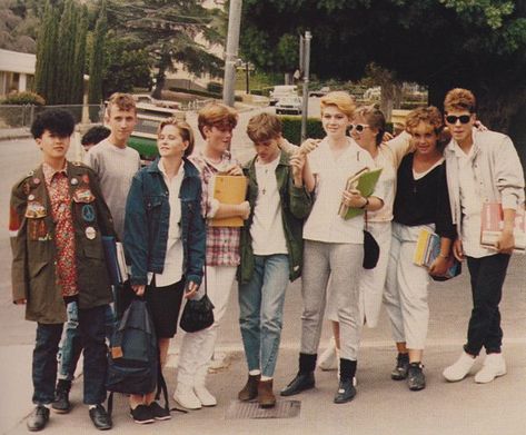 Small Town Outfit Aesthetic, Fame Moodboard, 80s Highschool, Yearbook Aesthetic, 80s Life, School Nostalgia, Style Année 80, High School Pictures, 80s Outfits