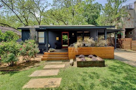 703 W Johanna — Designer >>---> Austin, TX <---<< Realtor Modern Front Porches, Ranch House Exterior, Mid Century Ranch, Home Exterior Makeover, Exterior Makeover, Front Patio, Exterior Remodel, Colorado Homes, House With Porch