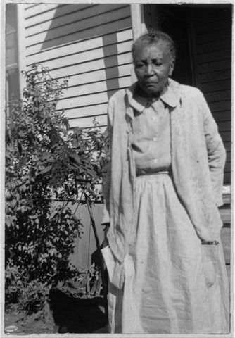 SCOTT HOOPER, 81, WAS BORN A SLAVE. "I knows how old I is, 'cause mammy have it in de Bible, and I's born in de year 1856". (Texas Slave Narratives 1937) Stagecoach Mary, Black Photos, Black Kings, Black Experience, Black Board, Black Knowledge, Women's History, History Photos, American Culture