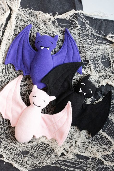 Bat Sewing Pattern, Bat Sewing, Bat Plush, Diy Plush Toys, Puppet Patterns, Softie Pattern, Handmade Stuffed Animals, Sewing Fleece, Bat Pattern