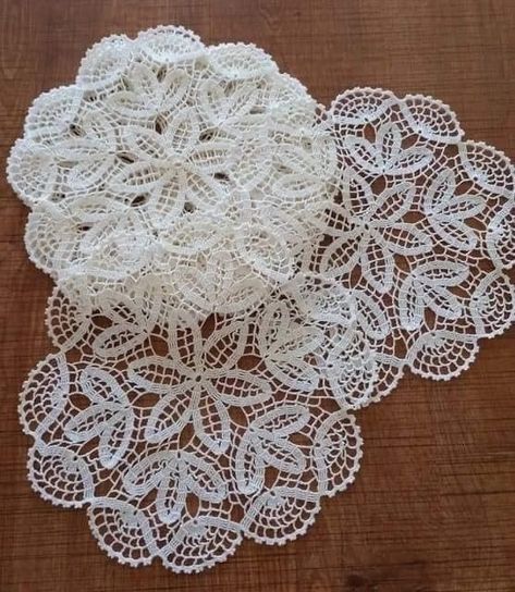 Beginning Crochet, Bobin Dantel, Crochet Tablecloth Pattern, Crochet Lace Pattern, Basic Embroidery Stitches, Holiday Crochet, Tatting Patterns, Crochet Flower Tutorial, Crochet Square Patterns