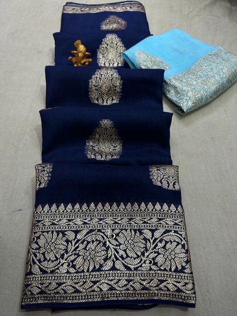 *👉price 1150 free shipping* Code-DS Super new design launch 👉👉pure rasien banrshi dola silk fabric 👉banrshi zari border 👉banrshi havey blouse Dola Silk Saree Blouse Design, Saree Borders, Pretty Gold Necklaces, South Indian Wedding Saree, Dola Silk Saree, Pandora Bracelet Designs, Latest Silk Sarees, Hand Chain Jewelry, Simple Saree Designs