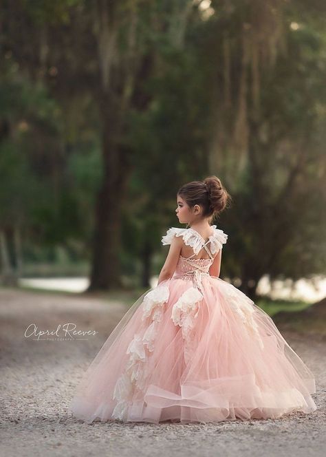 Princess Photo Shoot, Flower Girl Gown, Princess Photo, Glam Photoshoot, Flower Girl Dresses Tulle, Elegant Ladies, Gowns For Girls, Birthday Photoshoot, And Dresses