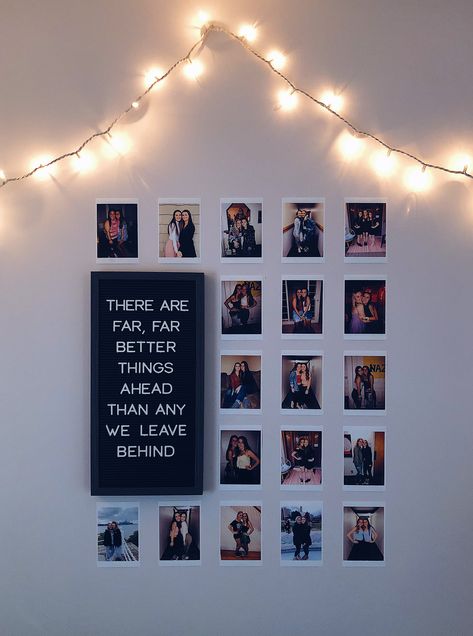 How To Arrange Polaroids On Wall, How To Decorate Polaroid Pictures, Poloroid Pictures Ideas Wall Collage, Polaroid Bedroom Ideas, Photo Display Ideas Bedroom, Quotes For Wall Decor Bedroom Aesthetic, Room Decor Photos Wall Collage, Photowall Ideas Bedroom Aesthetic, Aesthetic Photo Wall Ideas