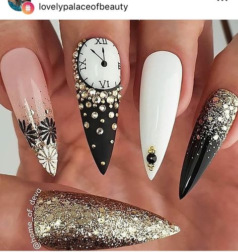 Nye Nails, New Years Nails, New Years Nail Art, New Years Nail Designs, Instagram Posting, Unghie Sfumate, New Years Eve Nails, Unghie Nail Art, Halloween Acrylic Nails