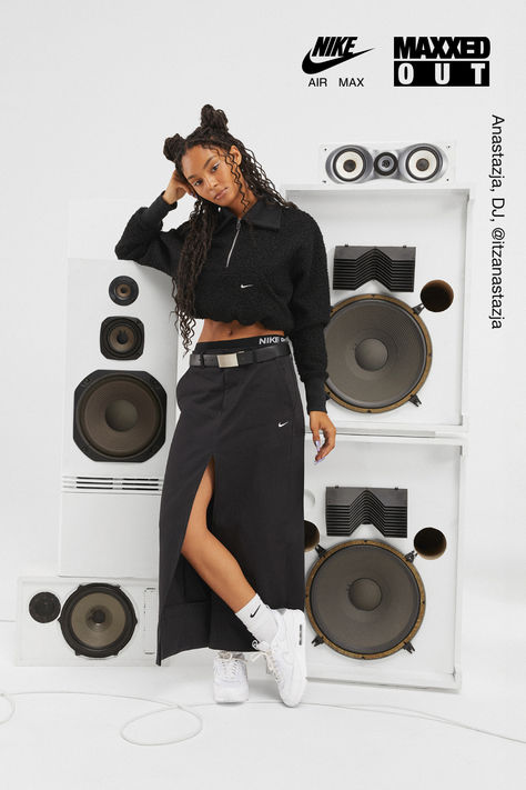 LA-based DJ Anastazja levels up in the ultra-comfy Air Max 90 Futura. Shop now on Nike.com. Air Max Outfit, Nike Air Max 90 Futura, Air Max 90 Futura, Interesting Poses, Vacation Fashion, Bakery Display, Office Casual Outfit, Loc Journey, Urban Fashion Women