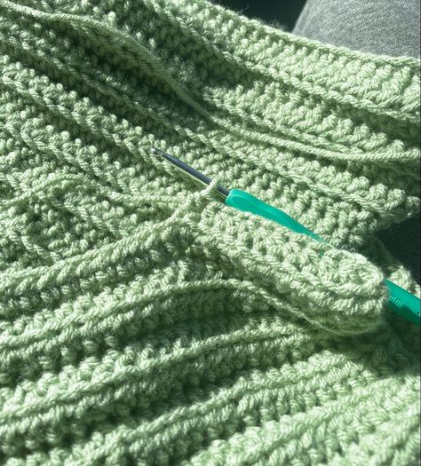 Yarn Aesthetic, Sewing Aesthetic, Car Green, Green Yarn, Aesthetic Light, Green Crochet, Aesthetic Green, Types Of Yarn, Lucky Girl