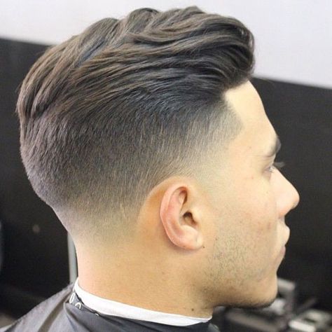 Mid Taper Fade - Best Fade Haircuts For Men: Cool Men's Taper Fade Hairstyles #menshairstyles #menshair #menshaircuts #menshaircutideas #menshairstyletrends #mensfashion #mensstyle #fade #midfade #baldfade #taperfade #skinfade #taper Mid Fade Haircut, Low Taper, Taper Fade Haircut, Mens Hairstyles Medium, Tapered Haircut, Taper Fade, Men Haircut Styles, A Haircut, Mens Haircuts Fade