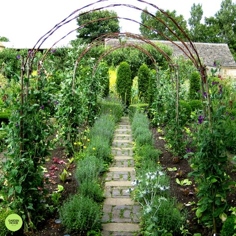 Barnsley House, Herb Garden In Kitchen, Potager Garden, English Country Gardens, Veg Garden, House Garden, Country Gardening, Edible Garden, Kitchen Garden