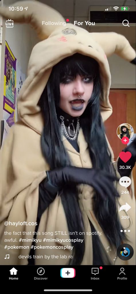 Human Mimikyu, Mimikyu Makeup, Mimikyu Costume, Mimikyu Fanart, Mimikyu Cosplay, Cosplay Inspo, Cosplay Inspiration, Pokemon Cosplay, Halloween Costumes Makeup