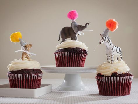 Birthday Cake-Themed Treats : Food Network | Everyday Celebrations: Recipes for Easy Entertaining | Food Network Mini Party Hats For Animals, Mini Party Hats, Dinosaur Party Hats, Miniature Hats, Animals Party, Zoo Birthday, Zoo Party, Diy Pinata, Half Birthday