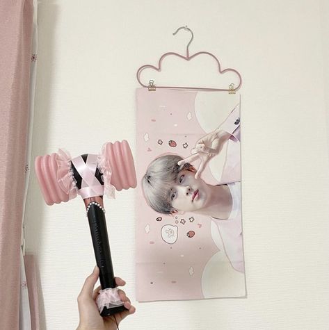 Blackpink Lightstick Decoration, Pink Sunoo, Lightsticks Kpop, Lightstick Decoration, Lightstick Deco, Bts Lightstick, Blackpink Lightstick, Kpop Lightsticks, Pink Cards