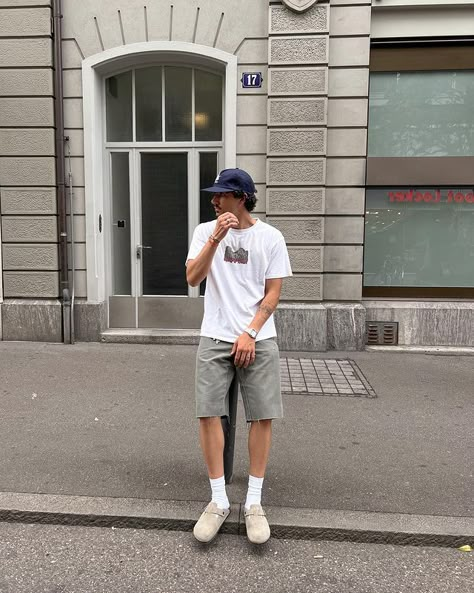 Mens Birks Outfit, Men Summer Style Streetwear, Mens Clogs Outfit, Mens Birkenstock Clogs Outfit, Reebok Club C 85 Outfit Mens, Dad Aesthetic Fashion, Grey Shorts Outfit Men, Club C 85 Outfit, Birkenstock Outfit Men