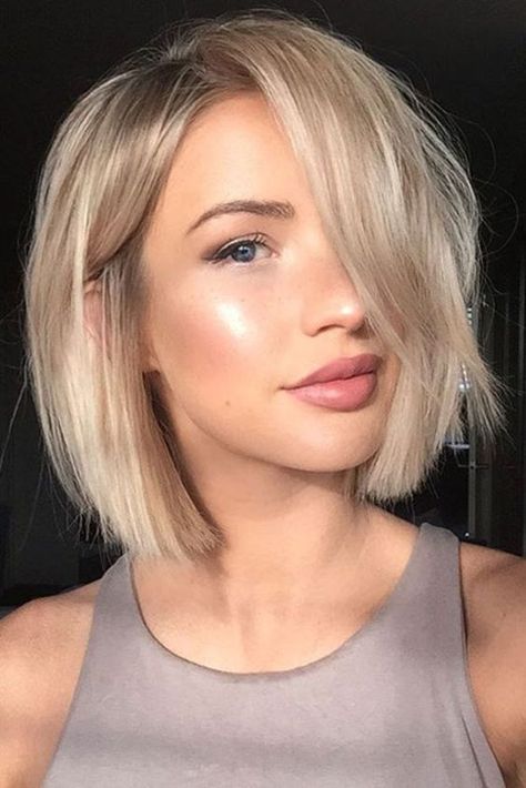 Stylish Bob Hairstyles You Must Have in 2043 Short Shoulder Length Hair, Bob Hairstyles For Fine Hair, Shoulder Length Hair Cuts, Penteado Cabelo Curto, Haircuts For Fine Hair, Medium Hair Cuts, Shoulder Length Hair, Short Bob Hairstyles, Medium Length Hair Cuts