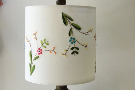 Embroidered Lampshade, Bedroom Stuff, Lampshade Designs, Diy Lamp Shade, Wool Thread, Punch Needle Embroidery, Free Embroidery Designs, Diy Lamp, Satin Stitch