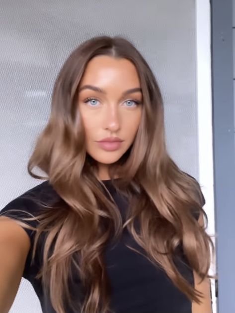 Sammy Robinson Hair Brown, Sammy Robinson Hair, Shannon Brown, Sammy Robinson, Brown Hair Color Shades, Brown Hair Looks, Lighter Hair, Brown Hair Inspo, Brunette Hair With Highlights