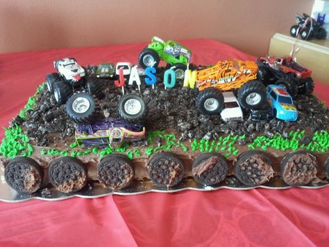 Monster truck cake I made for my son's 5th Birthday! Birthday Cake For Men Ideas, Cake For Men Ideas, Monster Jam Cake, Monster Truck Cupcakes, Monster Truck Birthday Cake, Birthday Cake For Men, Monster Jam Birthday Party, Cake For Men, Monster Jam Birthday