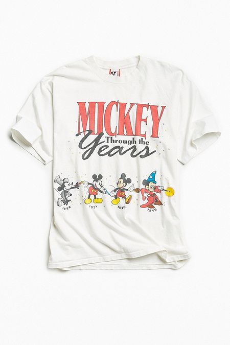 What To Wear To Disney, Men's Vintage Clothing, Disney Tee Shirts, Outfit Disney, Mickey Mouse Outfit, Mouse Outfit, Disney Themed Outfits, Cute Disney Outfits, Disney Tee