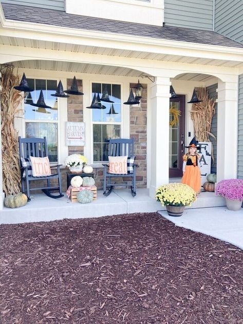 Dressing up/decorating our front porch is one of my favorite things to do each season/holiday! This year, I decided to step it up a notch for Halloween by adding some witch hats that appear to be floating! Supplies you'll need for this project Witch Hats (found these at Dollar Tree for $1 each)Fishing Line (found at Walmart for less than $2)Sewing Needle (had on hand)Beads of some kind (had on hand)Clear Mini Command Hooks (can find these anywhere)Small Size Outdoor Command Strip Re… Floating Witch Hats, Diy Upholstered Storage Bench, Yard Witch, Floating Witch, Nautical Shelves, Hand Beads, Spider Wreath, Halloween Arts, Witch Legs