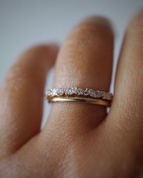 خواتم خطوبة, Stacked Wedding Bands, Cute Engagement Rings, Gold Ring Designs, Dream Engagement, Dream Engagement Rings, Classy Jewelry, Styl Boho, Jewelry Lookbook