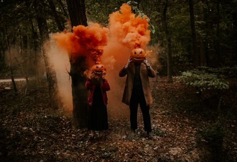 Live For The Moment, Save The Date Pictures, Creepy Costumes, Halloween Photography, Vintage Halloween Costume, Halloween Photo, Couple Session, Raleigh North Carolina, Halloween Photoshoot