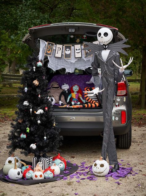 Halloween Car Decorations, Trunker Treat Ideas, Nightmare Before Christmas Wreath, Trunk Or Treat Ideas, Nightmare Before Christmas Decorations, Hallowen Ideas, Halloween Traditions, Nightmare Before Christmas Halloween, Treat Ideas