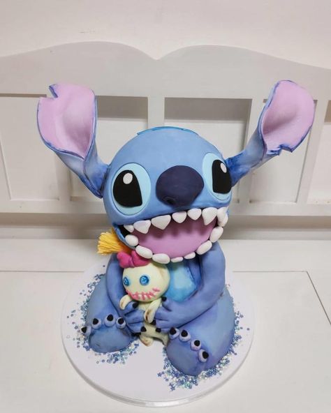 Stitch cake by Ceca79 Lilo And Stitch Cake, Mario Birthday Cake, Stitch Cake, Movie Cakes, Disney Birthday Cakes, Dog Cakes, Birthday Party Theme Decorations, Fall Cakes, 21st Birthday Cake