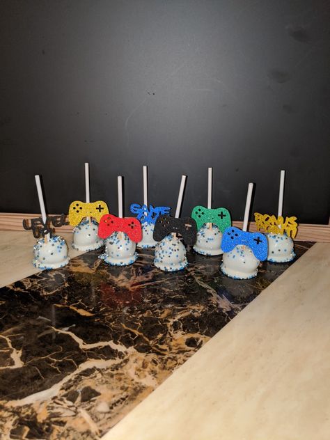 Gaming Cake Pops, Gamer Cake Pops, Video Game Cake Pops, Gamer Cake, Video Game Cakes, 8 Birthday, Video Games Birthday Party, Birthday Plans, 15 Birthday