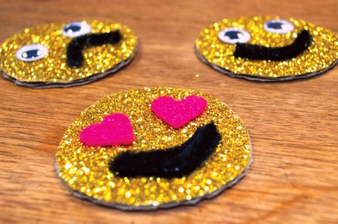 Your child's creativity will sparkle with these fun glitter crafts. Homemade Teacher Gifts, Child Activities, Felt Squares, Glitter Crafts, Magazines For Kids, Crafts For Kids To Make, Gifts For Teachers, Easy Crafts For Kids, Preschool Art