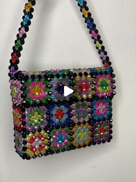 Bead Bag, Granny Square Bag, Bag Tutorial, Beaded Bags, Square Bag, Granny Square, Square, Beads, Crochet