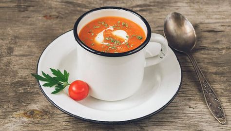 Tomato tea can help to clear up congestion quickly. Tomato Tea, Healing Teas, Cold Remedy, Healing Tea, Cooking Soup, Organic Tomatoes, Tea Benefits, Cold Remedies, Stew