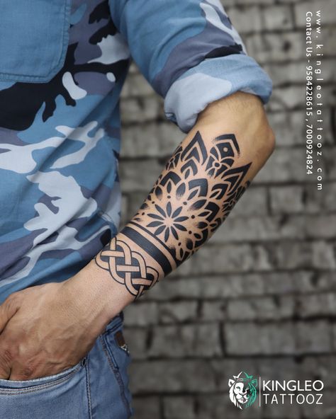 Mandla Armband Tattoo Sleeve Mandala Tattoo, Blackout Tattoo, Dream Tattoos, Tattoo Work, Half Sleeve Tattoo, Mandala Tattoo, Armband Tattoo, Minimalist Tattoo, Half Sleeve