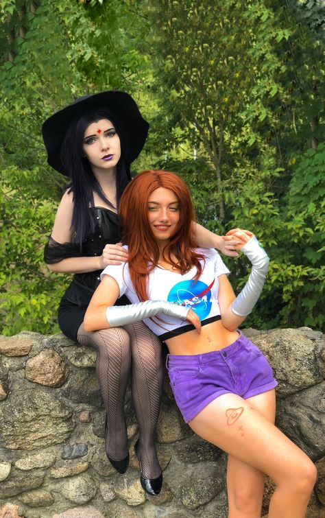 Starfire Costume, Gay Halloween Costumes, Raven Costume, Cosplay Couple, Raven Cosplay, Starfire And Raven, Halloween Duos, Couples Cosplay, Couple Cosplay