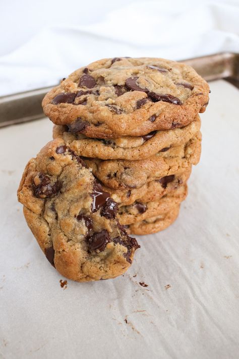 chocolate chip cookies | tasty seasons Stand Mixer Cookie Recipes, Chocolate Chip Cookies Tasty, Cakey Cookies, Tasty Chocolate Chip Cookies, Rubber Spatula, Amazing Cookies, Protein Cake, Kitchenaid Mixer, Big Cookie