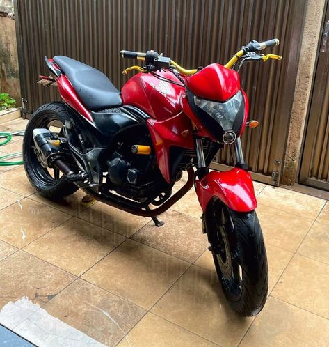 Cb300r Custom, Cb 650f, Motos Bobber, Cb 300, Honda Cb, Aston Martin, Bmx, Tri Color, Motocross