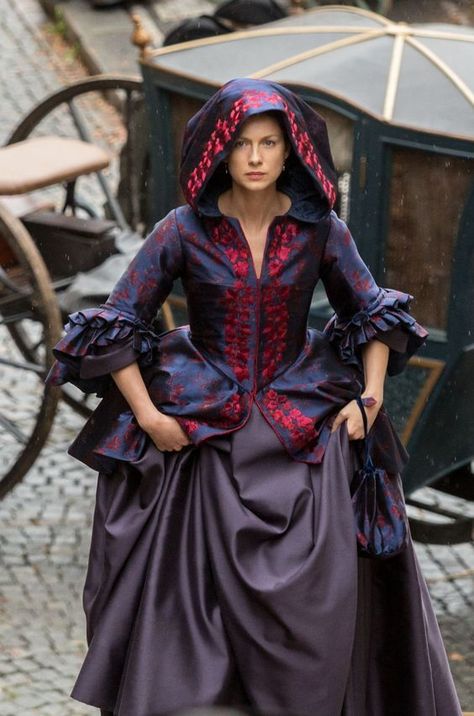 Terry Dresbach, Gabaldon Outlander, Outlander Costumes, Diana Gabaldon Outlander Series, Outlander Claire, Outlander Season 2, Diana Gabaldon Outlander, Outlander Tv Series, Outlander Book