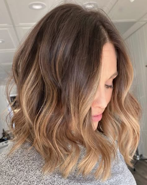 Brown Sombre for Short Hair Balayage For Ashy Brown Hair, Balayage Brunette Short, How To Balayage, Short Light Brown Hair, Short Balayage, Short Hair Brown, Balayage Short Hair, Sombre Hair, Balayage Short